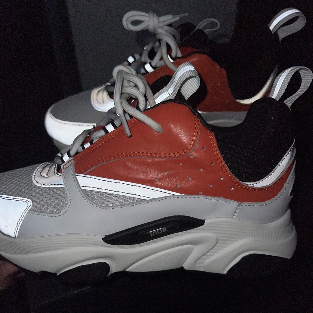 (Dior b22) Orange, Black, & White. - Picture 5 of 7
